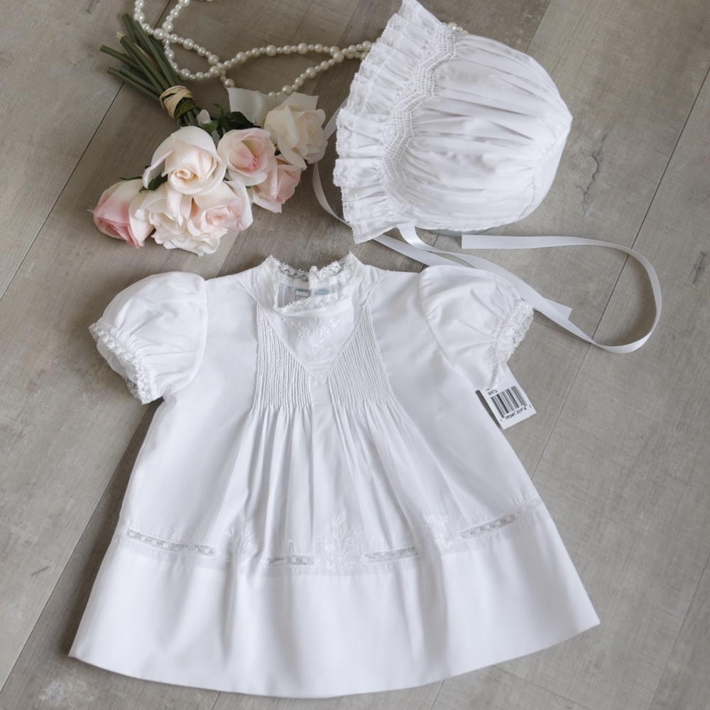 White Heirloom Dress & Bonnet Special Occasion Feltman Brothers NWT